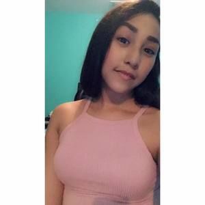 Meet your Posher, Claudia